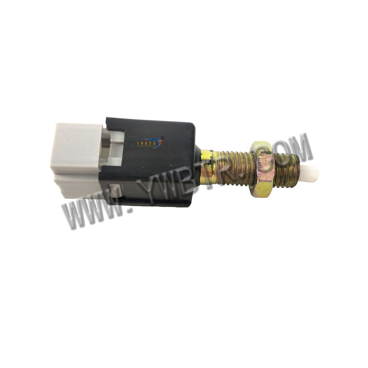 4HK1 开关（刹车灯） 适用于五十铃 NPR 发动机 8978551870