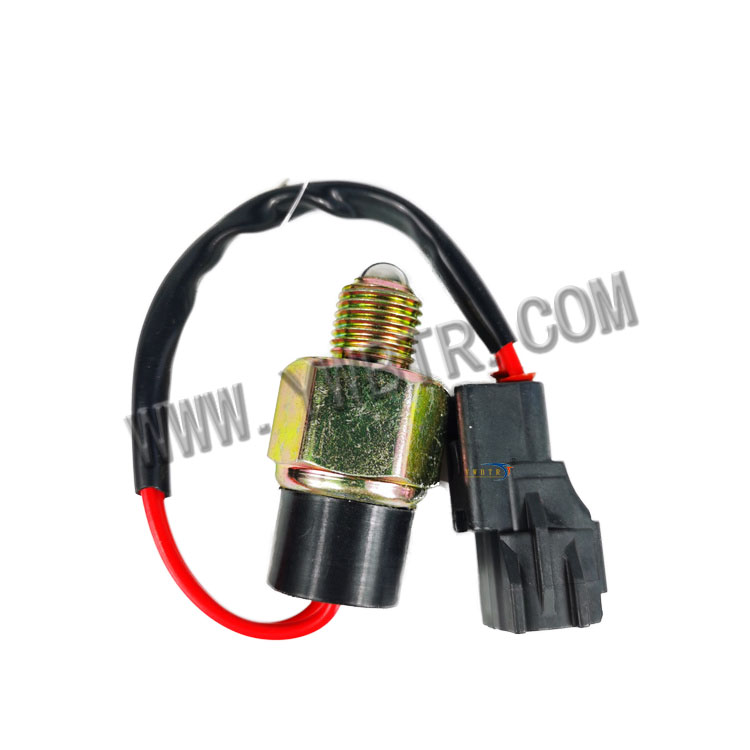 4HK1 倒车灯开关 2插 适用于五十铃 NPR 发动机 898023050