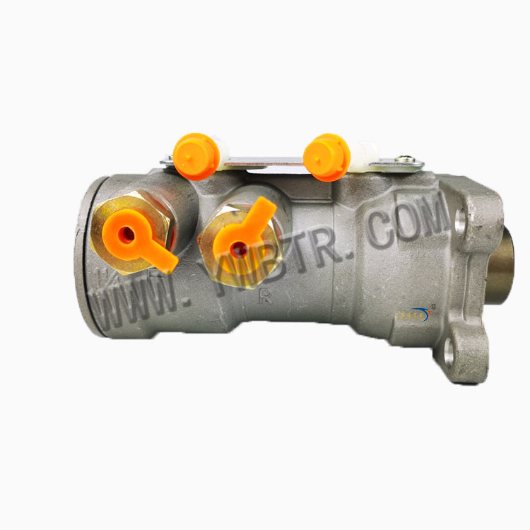 4HF1 刹车总泵 适用于五十铃 600P 发动机 8970706280